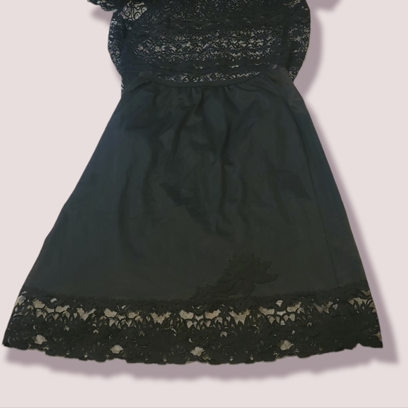 American Vintage Intimates & Sleepwear Vintage Black Lace Half Slip